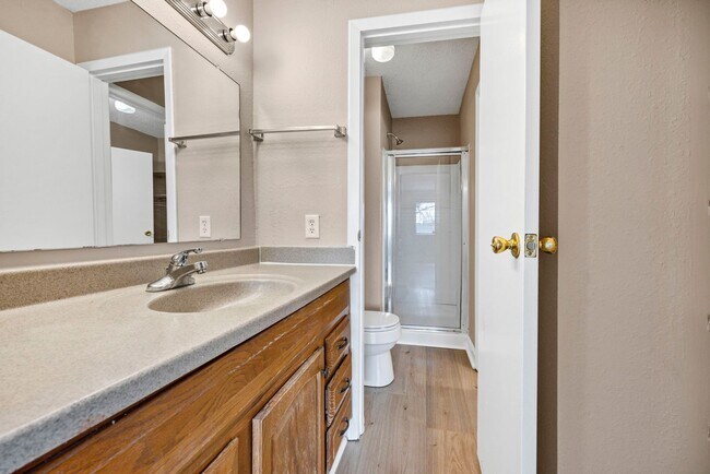 Building Photo - bg0724