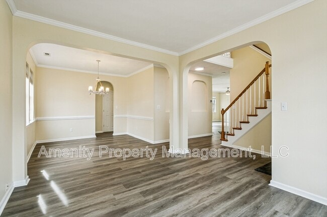 Building Photo - 979 Holbrook Dr