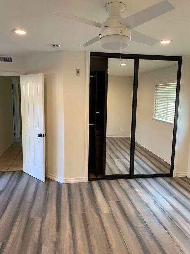 Building Photo - MIC