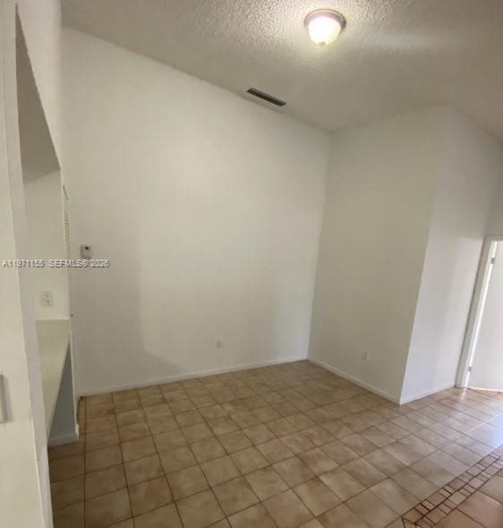 Building Photo - 811 NE 199th St