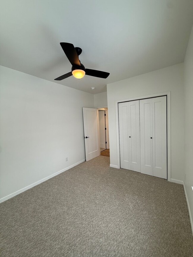 Building Photo - All new 3 bed / 2 bath home in wonderful West Salem neighborhood with garage!