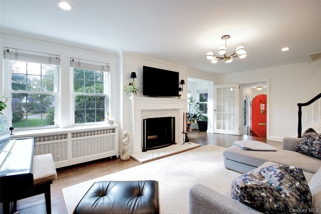 Building Photo - 60 Thayer Rd