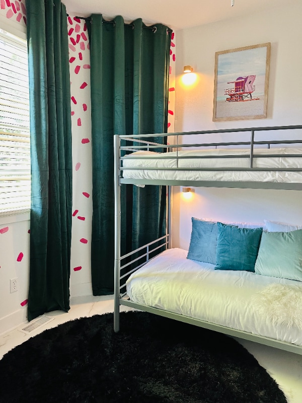 Building Photo - 323 Atherton St