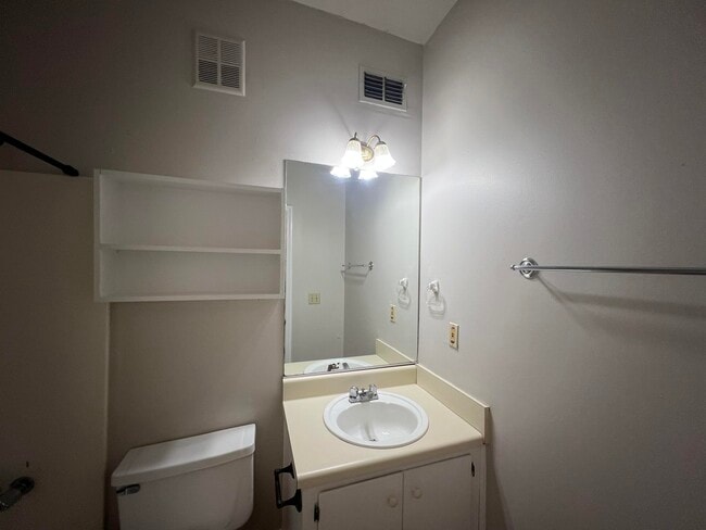Building Photo - 316 3rd St