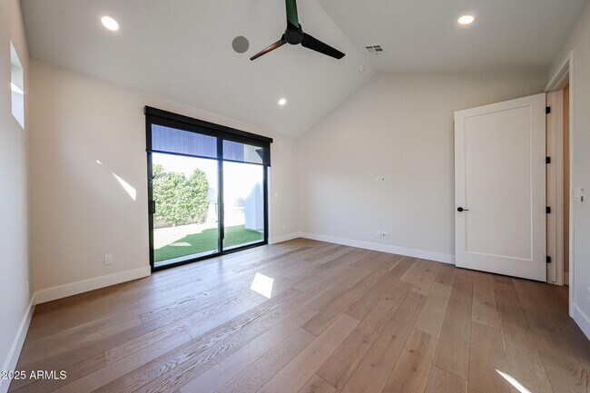 Building Photo - 6314 N 10th Dr