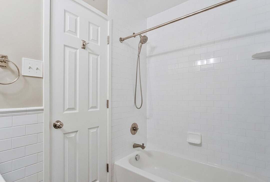 Building Photo - 2074 Royal Fern Ct