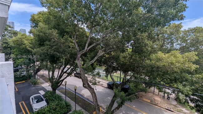 Building Photo - 445 SW 11th St