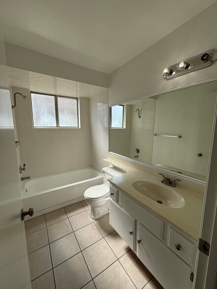 Building Photo - 200 W Olive Ave