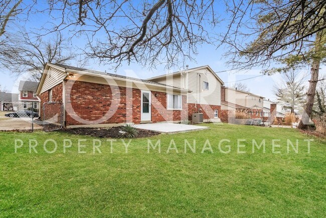 Building Photo - Oak Hills School District!