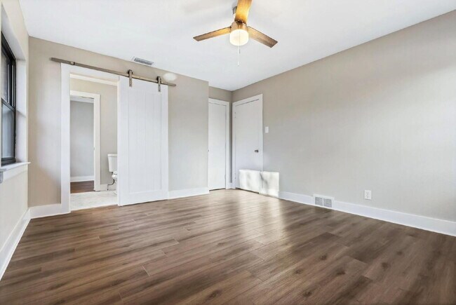 Building Photo - "Fully Remodeled 3-Bedroom Oasis with 2.5 ...