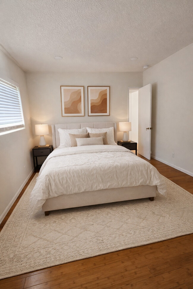 Staged bedroom - 2113 S Orange Dr