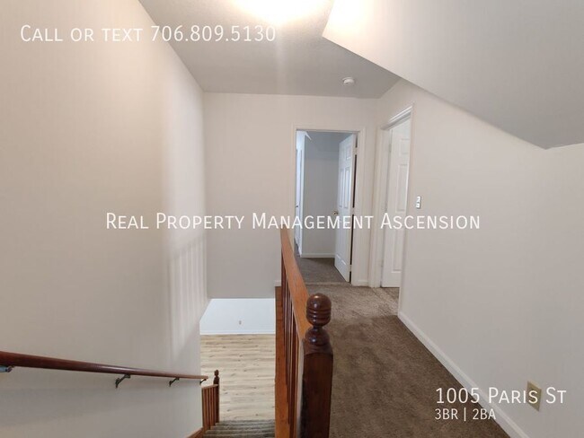 Building Photo - 1005 Paris St