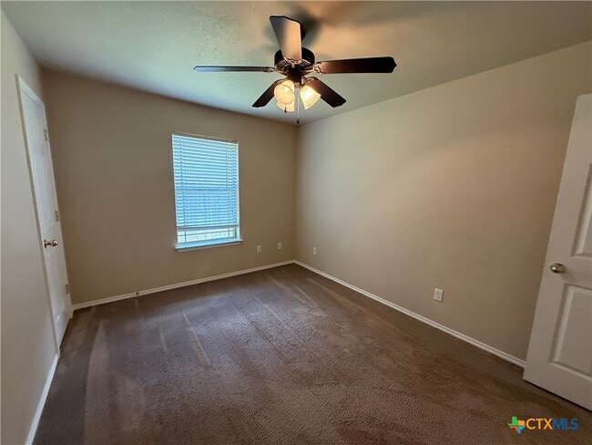 Building Photo - 4205 Cambridge Dr