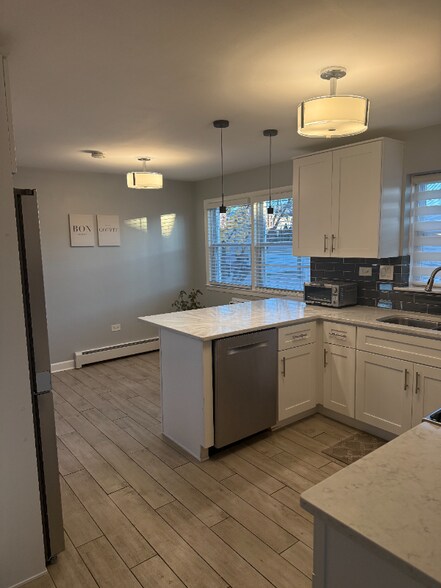 Building Photo - 2601 N 75th Ct