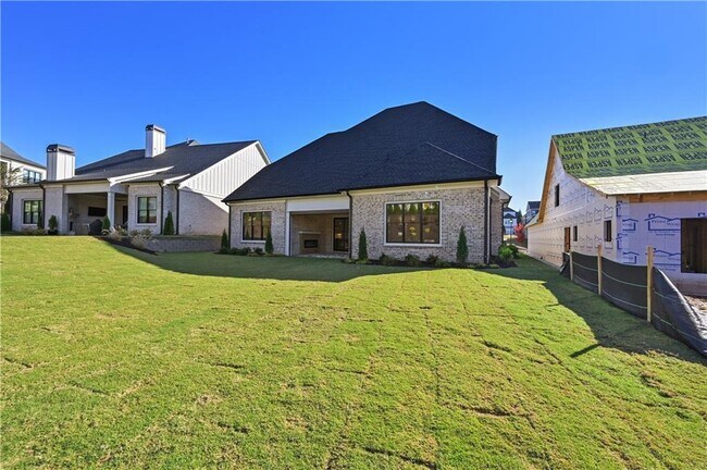 Building Photo - 2447 Rock Maple Dr NE