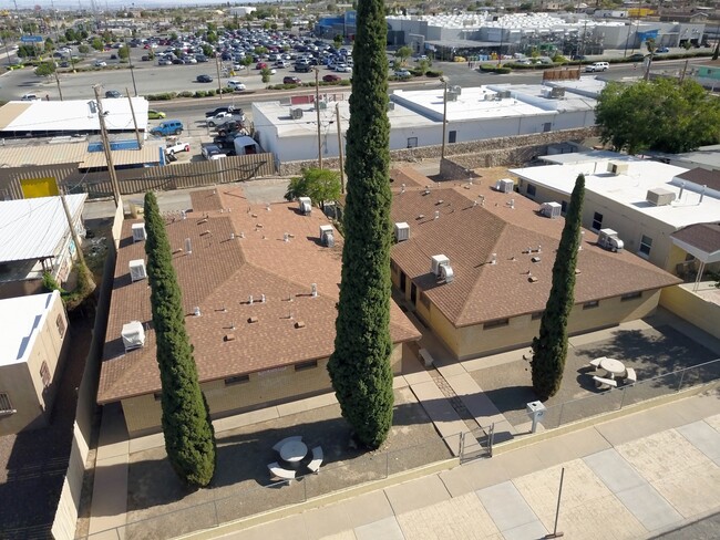 Building Photo - 3914 Thomason Ave