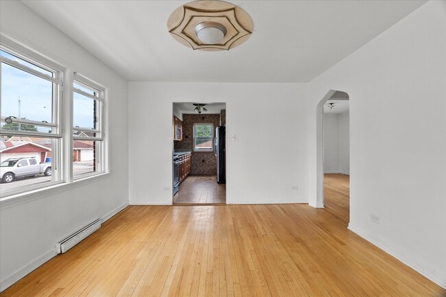 Building Photo - 3656 W 70th Pl