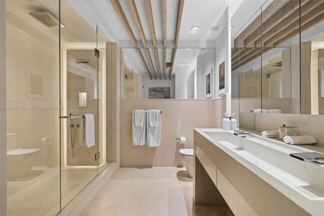 Building Photo - 102 24th St