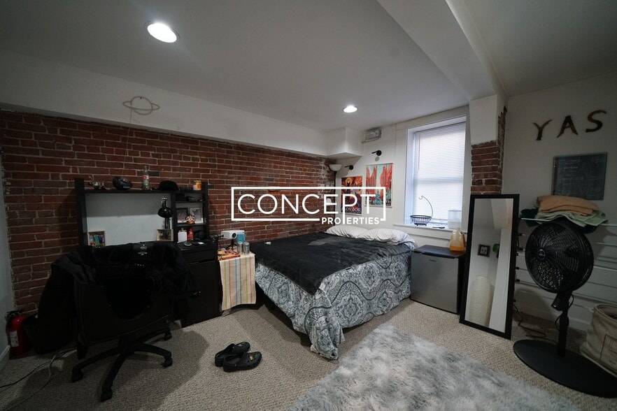 Building Photo - 480 Massachusetts Ave