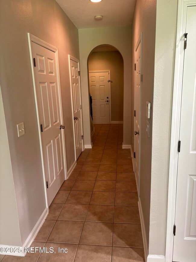 Building Photo - 13490 Essence Ct
