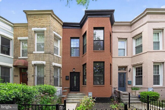 Building Photo - 1510 1st St NW