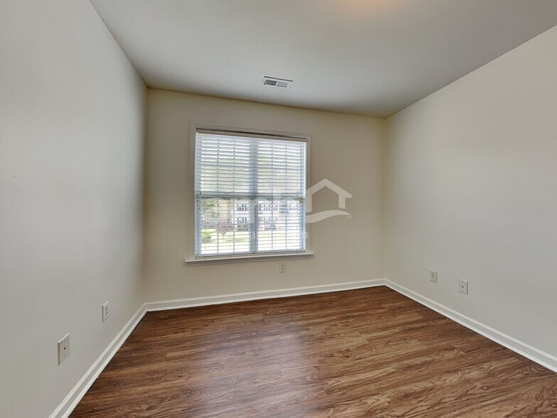Building Photo - 163 Finley Ct