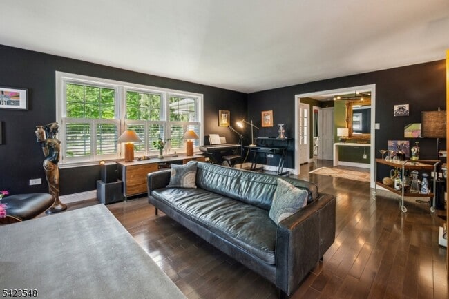 Building Photo - 678 Springfield Ave