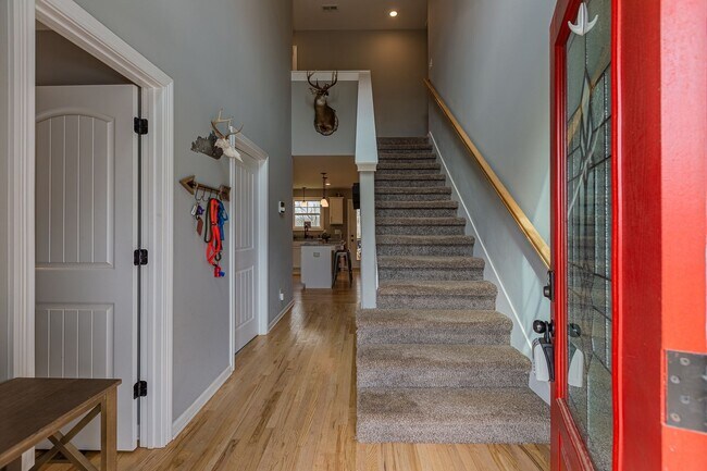 Building Photo - Pet Friendly Three Bedroom!