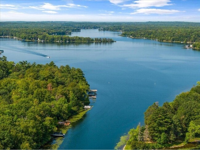 Building Photo - 11423 Fawn Lake Rd