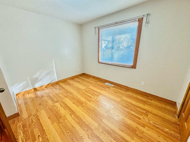 Building Photo - 3684 Falcon Way