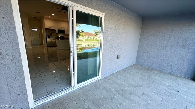 Building Photo - 3303 SW 15th Pl