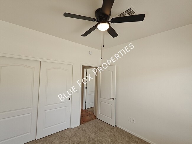 Building Photo - 5322 W Olivine Dr