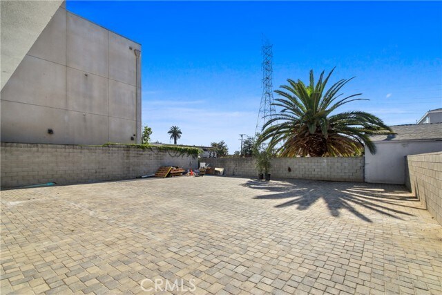 Building Photo - 9241 1/2 Firth Blvd
