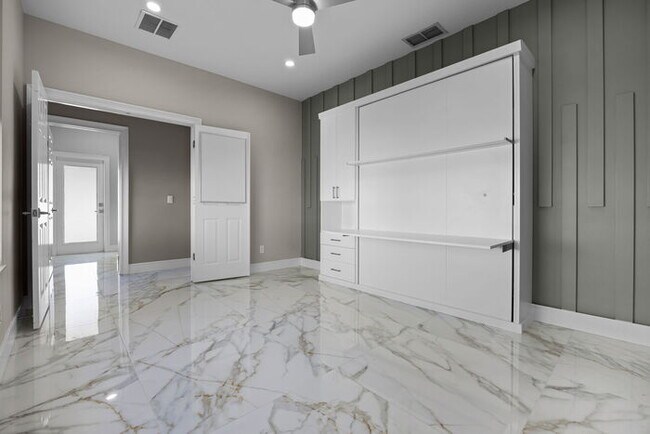 Building Photo - Fully Remodeled 5/4 Art Deco-Inspired Home...