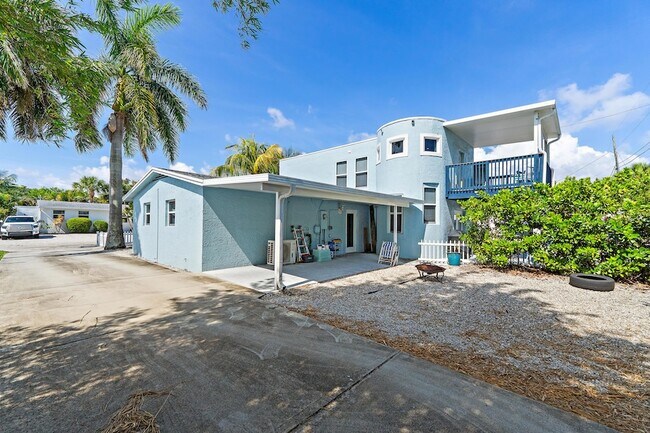 Building Photo - 1779 Len Dr