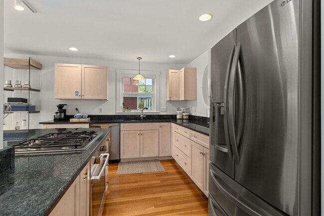 Building Photo - 148 Whipple Rd