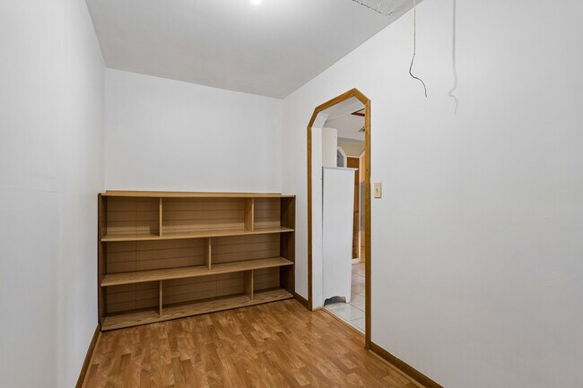 Building Photo - 1023 Highland Ave