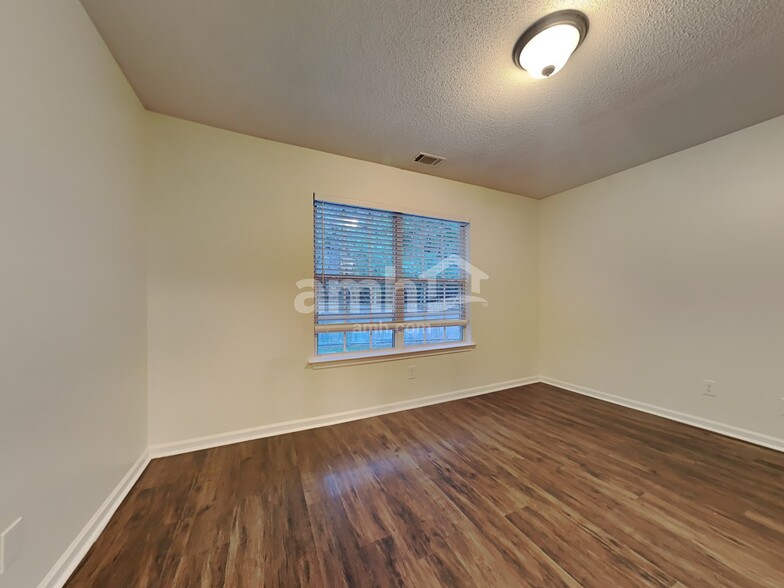 Building Photo - 118 Golden Gate Dr