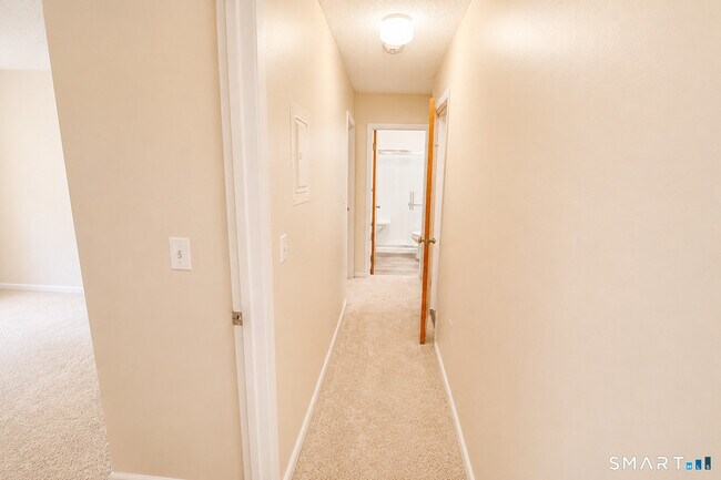 Building Photo - 175 Mill Pond Rd