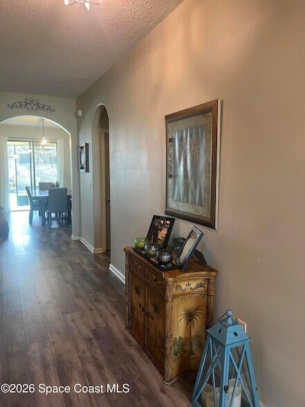 Building Photo - 4061 Dragonfly Dr