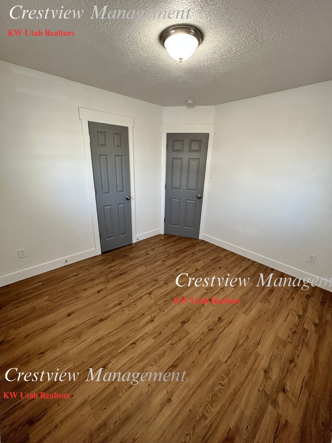 Building Photo - Lambourne Duplex