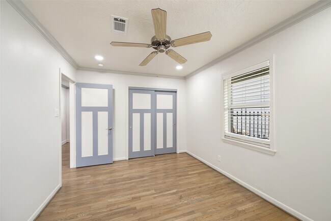 Building Photo - 855 Judiway St