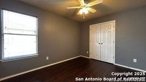 Building Photo - 515 Park Point
