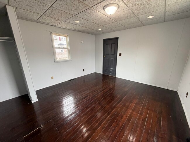 Building Photo - 730 Douglas-