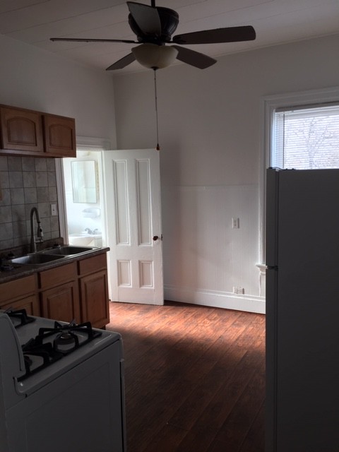 Building Photo - HUGE NEWLY RENOVATED 1BR IN HISTORIC HOME ...