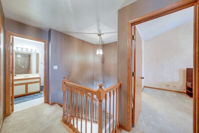 Building Photo - 2182 Camden Ln