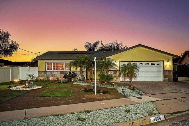 Primary Photo - Cul-De-Sac Location, beautiful single leve...