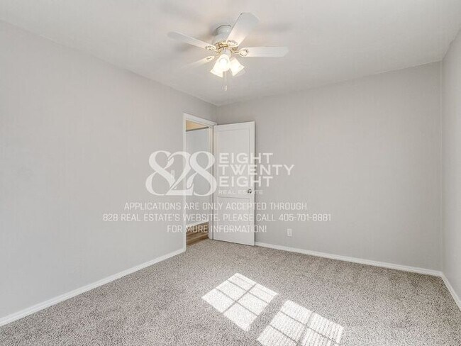 Building Photo - AVAILABLE NOW! Super Cute 2 Bed/1 Bath with HUGE backyard in Bethany!
