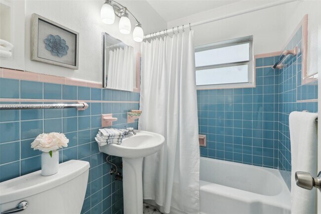 Building Photo - 5703 SW 83rd St