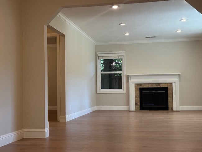 Building Photo - 758 Arnold Way